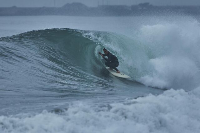 浜瀬海 x T.SOEDA カスタム シェープ ミッドレングス

7’ 0 x 21 1/8 x 2 5/8 Round テール