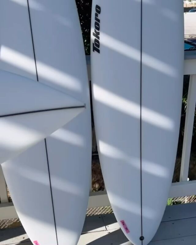 新しいTOKOROサーフボードを手に入れご機嫌な稲葉玲王🤙🏾