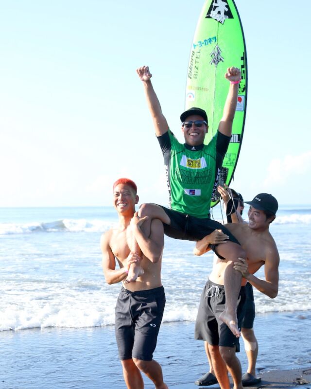 🏆✨ 稲葉玲王、インドネシアでW優勝！ ✨🏆

弊社チームライダー 稲葉玲王 が、TOKOROサーフボードを駆り、インドネシア・バリ島で開催された JPSAさわかみS.LEAGUE 24-25 ショートボード第4戦「STワールド クラマス ムラサキプロ」 で優勝！さらに親善試合でも勝利し、見事な W優勝 を果たしました🎉🔥

クラマスのパワフルな波を攻め抜き、圧巻のパフォーマンスを披露した稲葉選手。その実力とTOKOROボードのポテンシャルが最高の形で発揮されました！🏄‍♂️💨

玲王、おめでとう！次なる戦いも楽しみにしています💪✨

📸 @motoko_kumagai 

#稲葉玲王 #W優勝 #JPSA #TOKOROサーフボード #クラマス #バリ #ムラサキプロ #サーフィン #波乗り